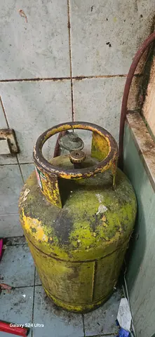 Gas cylinder