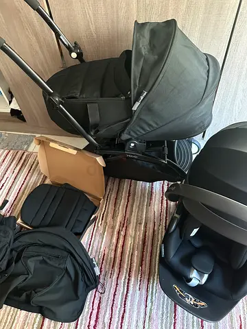 Babyzen yoyo stroller with bassinet ,cybex  cloud car seat and isofix baseball