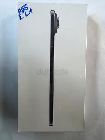 iPhone Air 256GB (Space Black) - Brand New!  Price: 4200 AED C