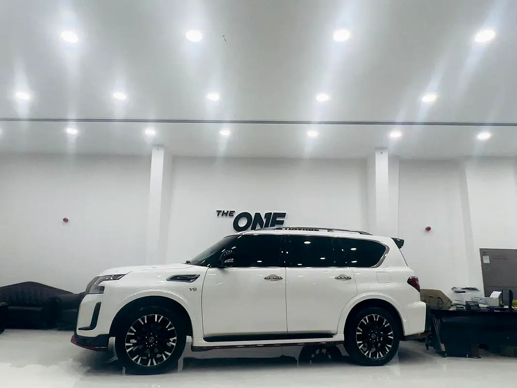 Nissan Patrol 2024 — photo 1 of 17