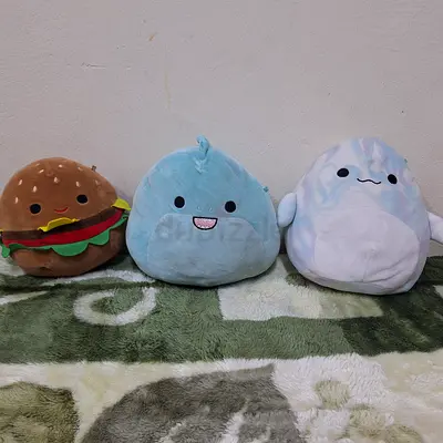 ALL 3 squishmellows with tags for only 32DH with good condition and clean