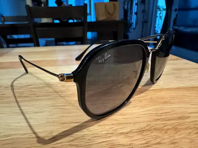 Ray-Ban Stylish Sunglasses