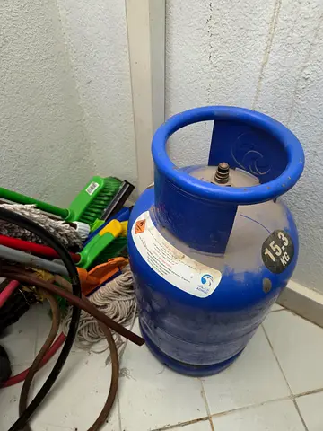 Gas cylinder