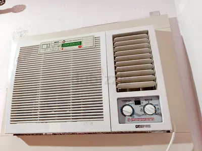 Efficient Geepas Window Air Conditioner for Sale
