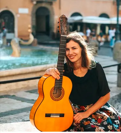 Music classes at your home: Guitar, Ukulele, Piano and Bass