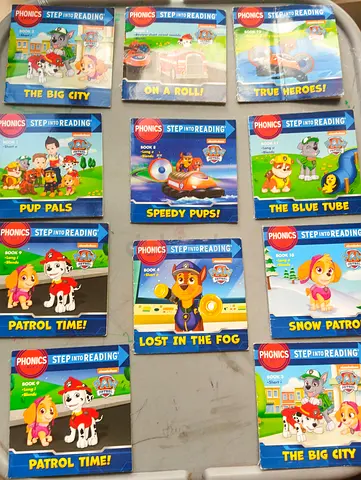 PAW PATROL PHONICS STORY BOOKS