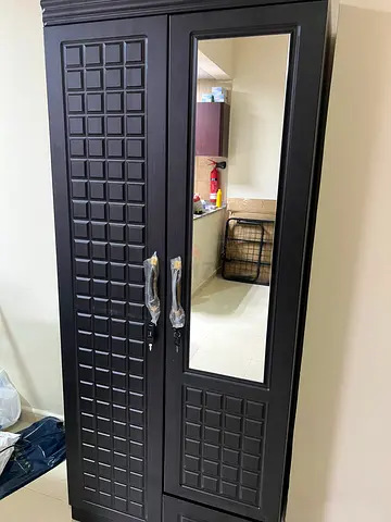 Hi I want to sale 2 door cabinet brand new available