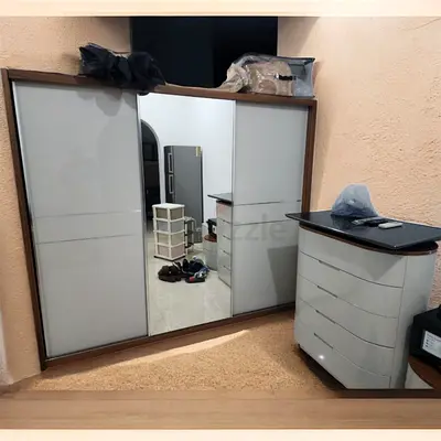 Modern Wardrobe with Mirror Finish