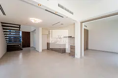 Community Expert | Corner | Close to Main Park