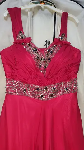 Elegant Pink Evening Dress with Embellishments