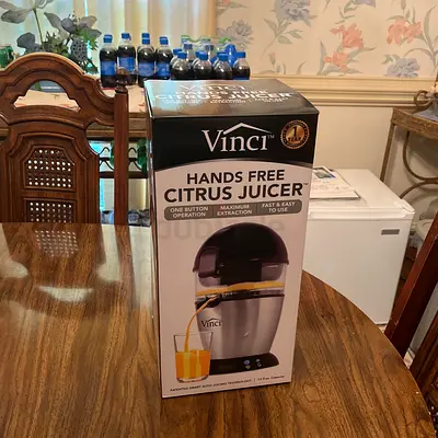 BOXED!Vinci Hands-Free Citrus Juicer - Easy to Use!