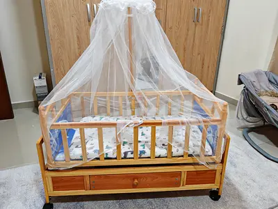 Multifuctional Baby Rocking Bed Adjustable with Drawer + 
Baby Mattress Classic Foam + 2 Soft Sheet