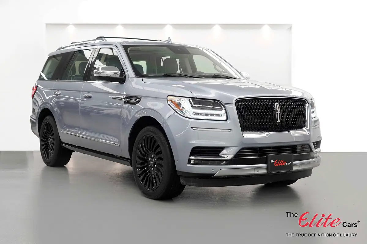 Lincoln Navigator 2021 — photo 1 of 17
