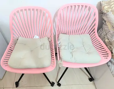 Set of 2 Stylish Pink Chairs with Cushions