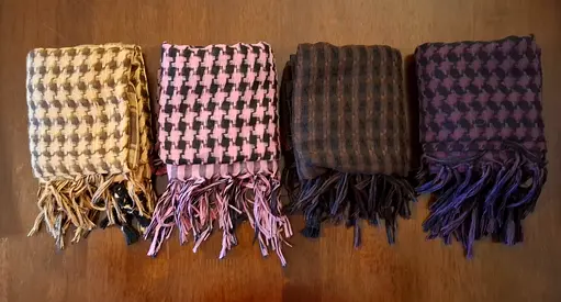 4 Shawls Medium to Large Size ٤ شالات قياس وسط لكبير