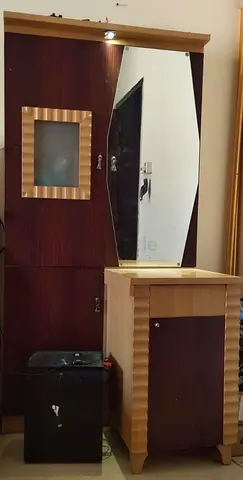 Dressing table with cupboard with storage