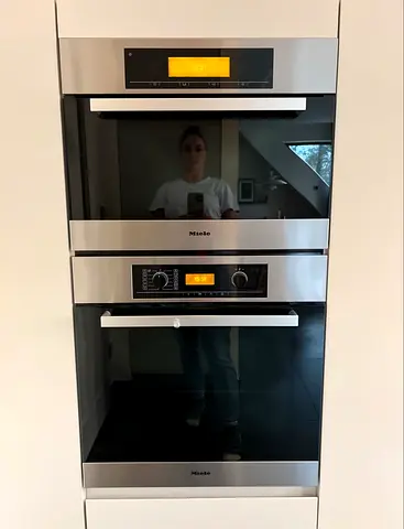 Miele built in oven microwave set excellent condition made in Germany