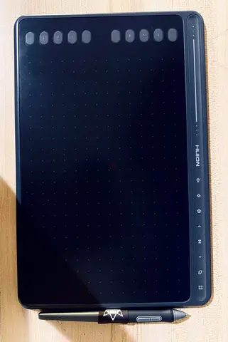 Huion HS611 (Comes with Original Cable)