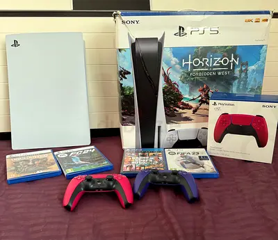 سوني 5 مع يدتين وضمان