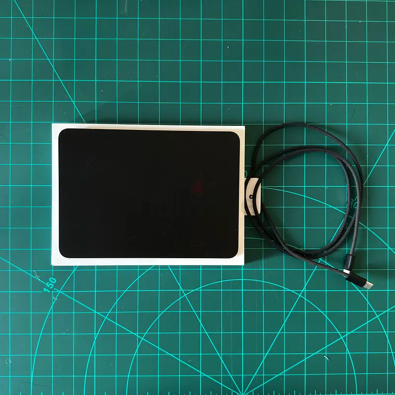 Apple Magic Trackpad Lightning65073412318979111