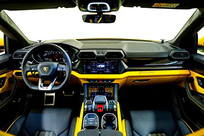 2025 Lamborghini URUS — миниатюра 19