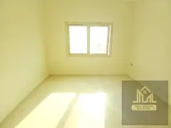 Ready to move apartment available prime location near bus station