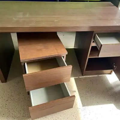 DESK