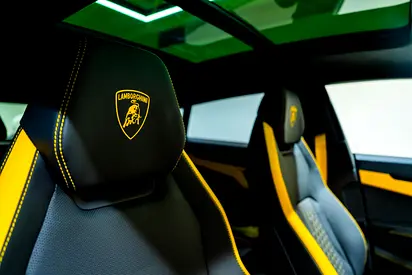 2025 Lamborghini URUS — миниатюра 13