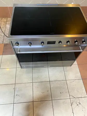 Smeg 90x60cm  free Standing  Induction cooker for sale