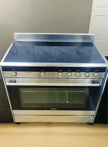 Siemens IQ700 – Latest Version Electric Ceramic Cooker (90×60 cm) Multi-function