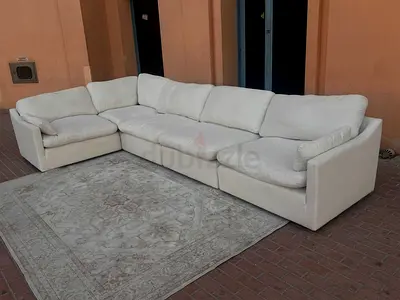 Spacious White Sectional Sofa in Great Condition