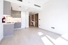 Cozy | Mid Floor | Pool View | Multiple Cheques