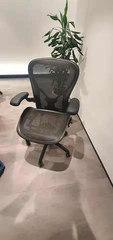 Herman Miller Areon Classic Chairs For Selling