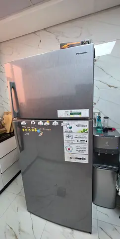 براد نظيف جدا للبيع ماركة Panasonic