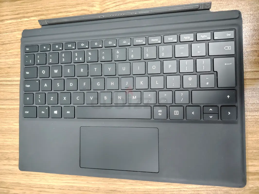 Surface Pro Keyboard65073404324610111