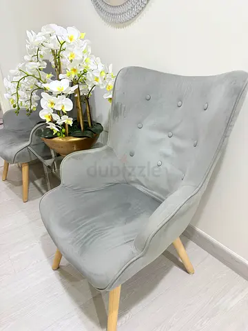 الشارقة - شارع الكورنيش - برج النخيل - الطابق الأول - 102