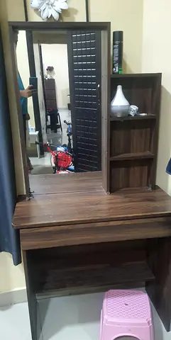 Dressing table with mirror for sale urgent