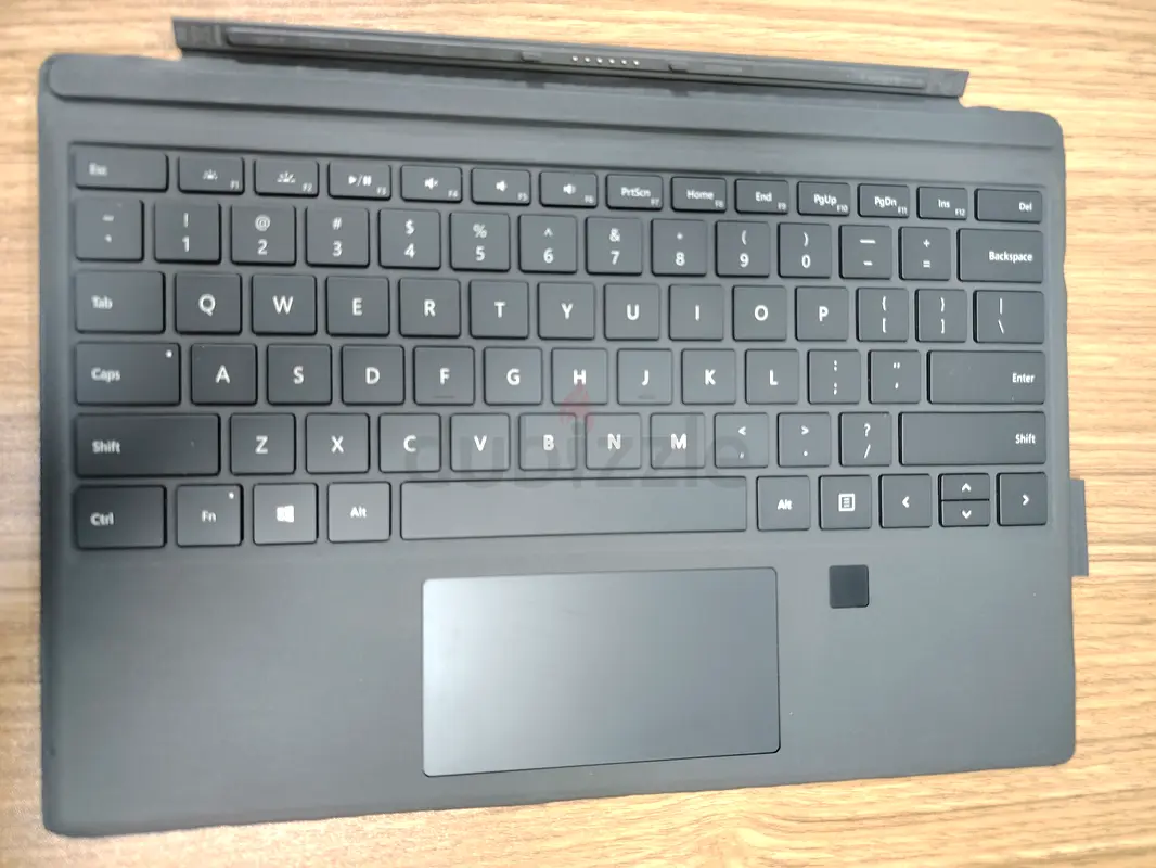 Surface Pro Keyboard65073404324610113