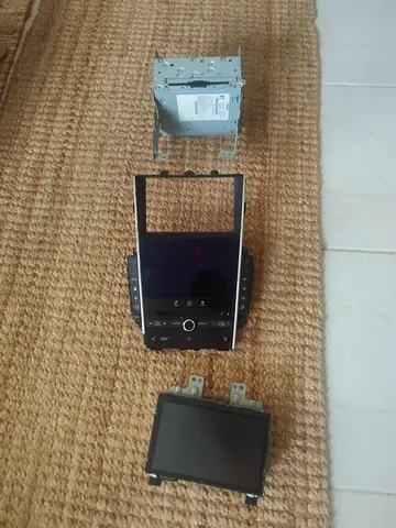 Infiniti Q60 screen