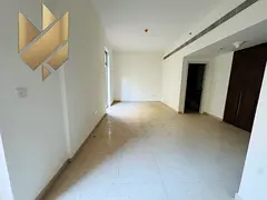 **Very spacious studio – Separate kitchen – Garden – Built-in wardrobes – Laundry room – U