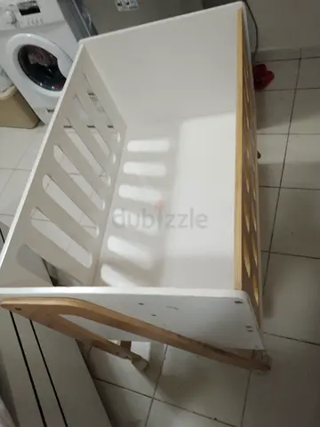 Stylish and Modern Baby Crib for Sale