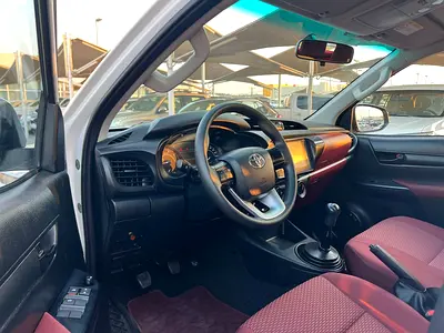 صورة 9 لـ 2024 Toyota HILUX