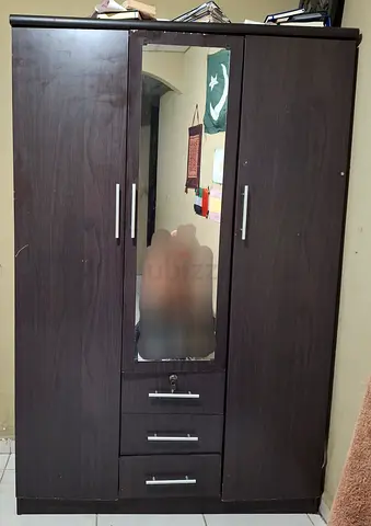 Spacious Wardrobe with Mirror and Drawers