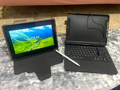 iPad 9 with Apple Pencil and keyboard perfect for studying and gaming