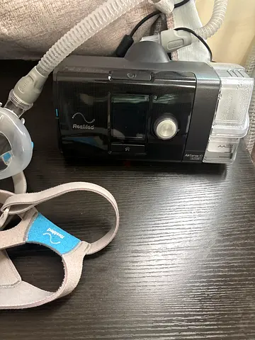 CPAP Machine for Sleep Apnea - Gently Used.Resmed( Airsense 10)