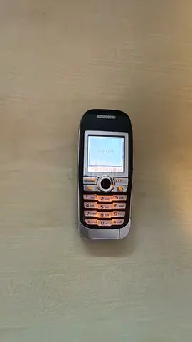 Sony Ericsson J300i retro phone