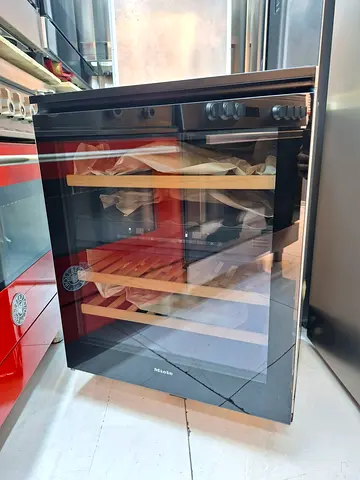 Miele bulit in wine fridge brand new never used stock piece