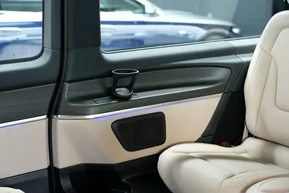 Mercedes-Benz V-Class V 300, миниатюра 18