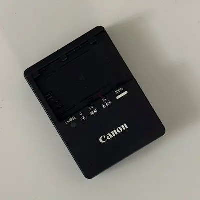 Canon LP-E6 Original Charger Almost New