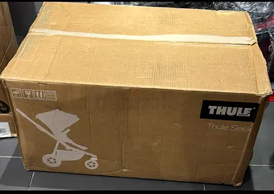 thule sleek stroller brand new
